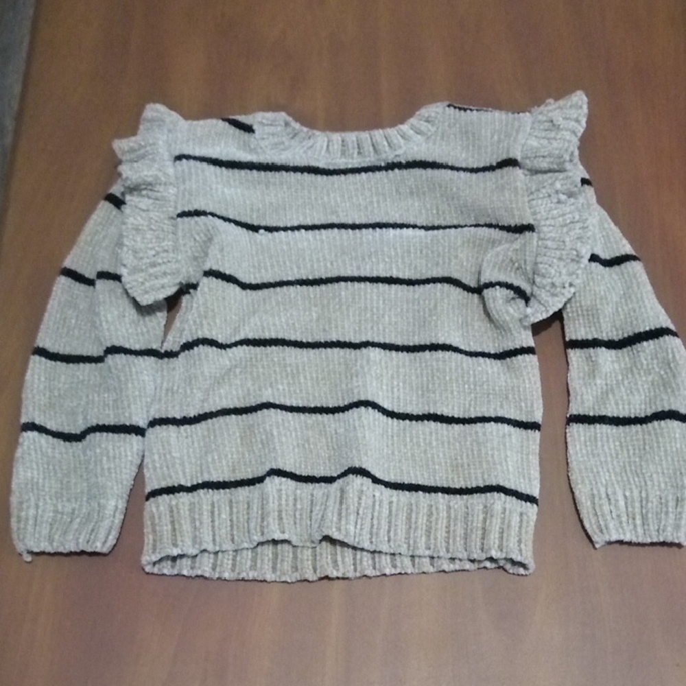 Jessica Simpson Cream and Black Ruffle Sleeve Sweater